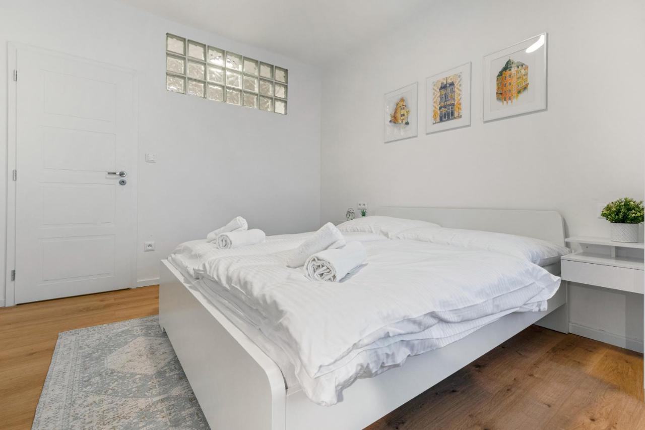Bratislava Touch 2 Bedroom Apt Exteriör bild